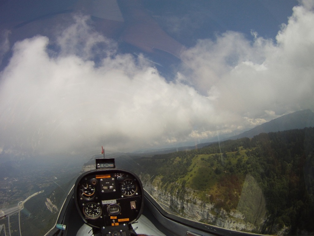 pour continuer, il va falloir passer sous les nuages